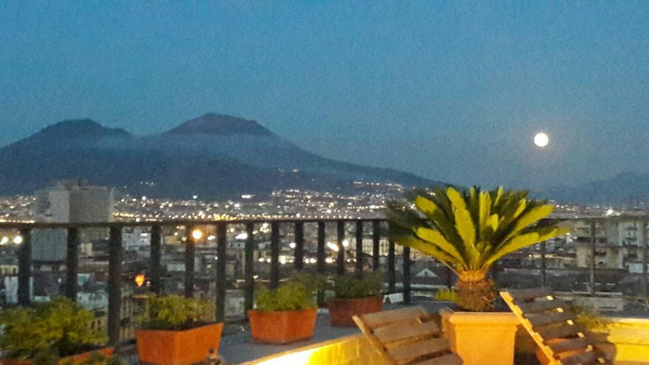 A Wonderful Penthouse In Naples Nápoles Exterior foto